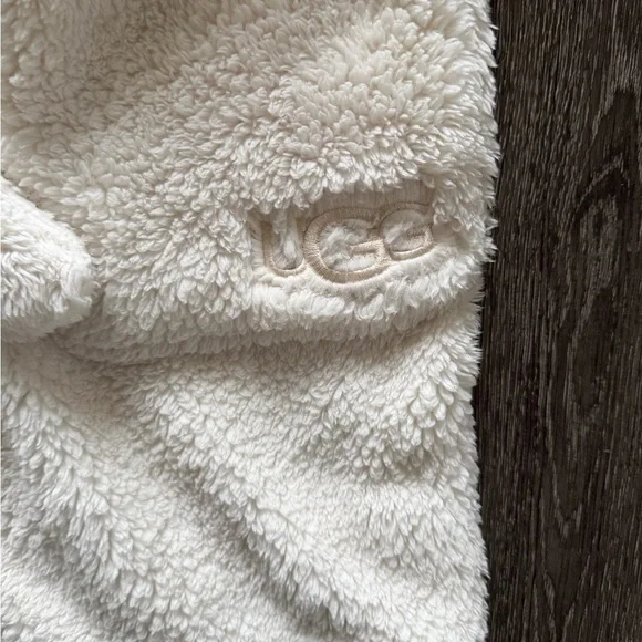 UGG Cream Woman Robe - Picture 4 of 5